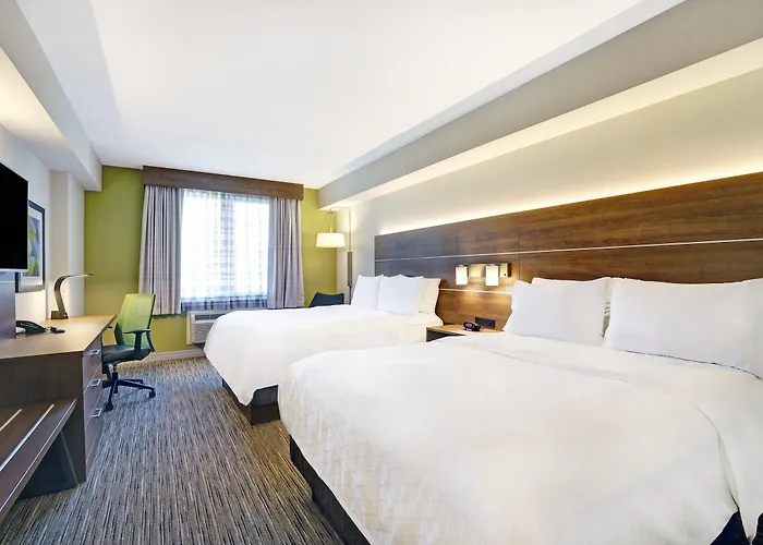 Standard Queen Room